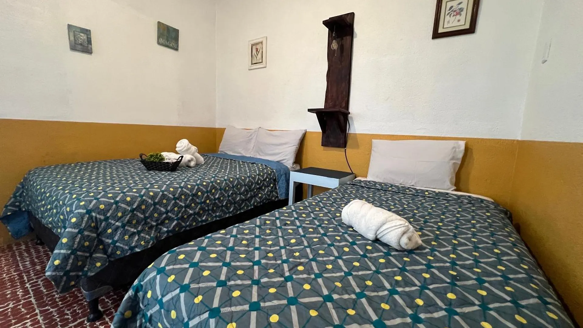 Konukevi Casa Del Viajero Antigua Otel
