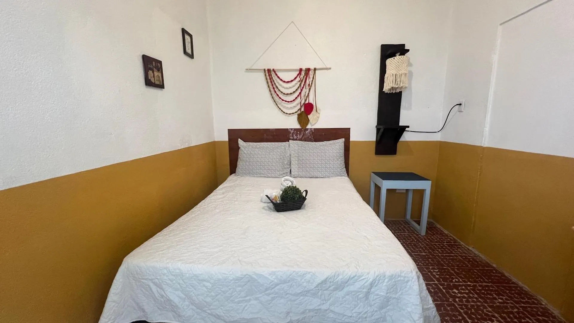 Konukevi Casa Del Viajero Antigua Otel Guatemala